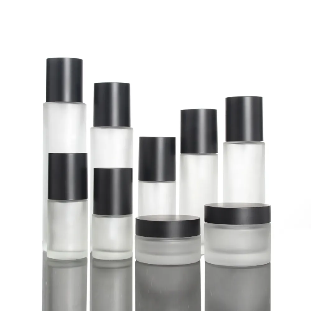 Bottiglia di vetro smerigliato con pompa per prodotti per la cura della pelle