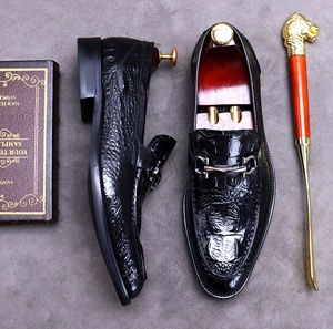 Mocassins en cuir pour hommes d'affaires, chaussures décontractées en cuir, style une pièce, chaussures tendance et à la mode, fabriquées à la main - Product Image 4