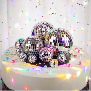12 pièces de décorations de gâteau en forme de boule disco 4D argentées, différentes tailles, décorations de gâteau en forme de boule disco 4D, fournitures pour fête d'anniversaire vintage des années 70, SP302 - Product Image 1
