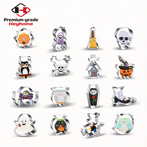 Stampi per Biscotti di <span class=keywords><strong>Halloween</strong></span> in Acciaio Inox con Design Personalizzato: Forme di Pipistrello, Teschio, Fantasma, Gatto e Strega - Product Image 2
