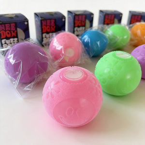Autonomy Smiley Face Flour Squeezable Ball, jouet anti-stress en caoutchouc souple pour les jeunes de 8 à 13 ans, jouet unisexe - Product Image 3