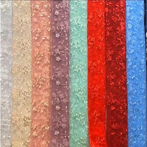 Venta Directa de Fábrica: Tela de Encaje Bordada con Trébol de Cuatro Hojas, Recubierta de PA, Resistente a la Abrasión, para Vestidos de Novia y Niñas - Product Image 1