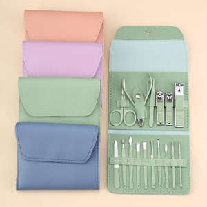 Ensemble de ciseaux à ongles pliables HQ Mixed Proc Discount de 16 pièces - Coupe-ongles, pinces à ongles, outils de soin des pieds, ciseaux, cure-oreilles - Product Image 2