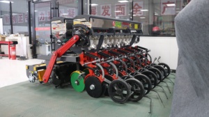 Sembradora <span class=keywords><strong>de</strong></span> Trigo <span class=keywords><strong>de</strong></span> 12 Filas con <span class=keywords><strong>Siembra</strong></span> y Fertilización Integradas, Mini Rotocultivador y Niveladora, Suministro Directo <span class=keywords><strong>de</strong></span> Fábrica - Product Image 4