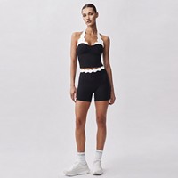 3pcs Set Baju Olahraga Wanita: Bra Halter Scallop, Legging, dan Kaos Pendek Solid Bernapas dengan Logo Depan, Cocok untuk Gym, Pilates, Olahraga, Yoga, dan Aktivitas Lainnya