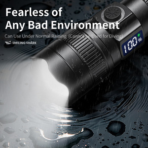 ไฟฉายกลางแจ้ง Smiling Shark IP65 LED แสงสว่างแรงพร้อมจอแสดงผลโฟกัสสำหรับการตั้งแคมป์ - Product Image 1