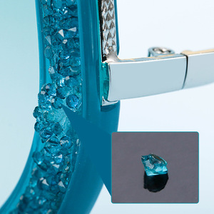 Lunettes de soleil tendance 2025 Miss Sunglasses, design surdimensionné, strass colorés, monture carrée en métal, protection UV400, mode pour femmes - Product Image 6