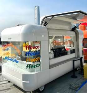 Fourgon aménagé d'occasion bien entretenu avec toit surélevé, réservoir d'eau et système électrique pour conversion en camion <span class=keywords><strong>de</strong></span> <span class=keywords><strong>restauration</strong></span> rapide et <span class=keywords><strong>de</strong></span> bonbons - Product Image 4