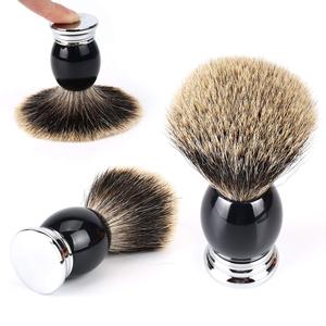 Brosse de rasage de barbe à poils personnalisés pour hommes en bois naturel et écologique de haute qualité - Product Image 5