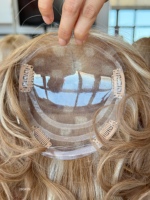 SHY Topper capillaire à clipser, base en dentelle, cheveux humains vierges, couleur personnalisée, faible densité, aspect naturel, commande en gros