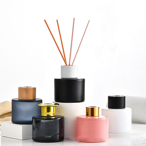 Custom Logo Empty Aroma Fragrance Round 100ml 200ml Reed Diffuser Bottle Luxury