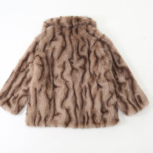 Manteau en fausse fourrure pour <span class=keywords><strong>femme</strong></span>, imprimé léopard, col à revers, polyester, marron, manches longues - Product Image 3