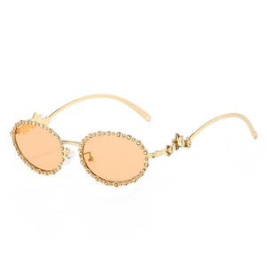 <b>Eyewear</b> 2025 Oval Diamond Sunglasses High Luxury Quality with Texture Wholesale Glasses for Women - Product Image 3