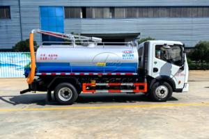 DONGFENG 5M³ Sewage Vacuum Truck, High Power Vacuum <b>Pump</b>, Rotatable Suction Boom for Fast Feces & <b>Sludge</b> Vacuum Extraction Work - Product Image 3