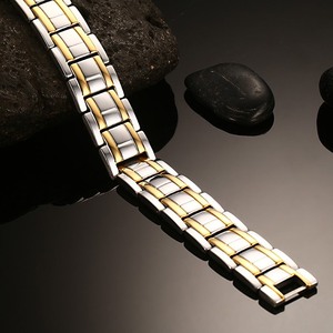 Pulsera magnética de acero inoxidable para hombre y mujer, pulsera magnética de acero inoxidable 4 en 1 con bioelementos - Product Image 4