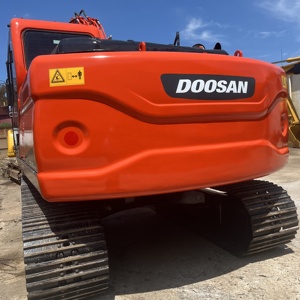 Excavadora Usada Doosan DX140LC-9C, Modelo 2022, 15 Toneladas, con Cucharón de Excavación, Color Rojo, Tipo Oruga, Bomba Hidráulica, Equipo Pesado - Product Image 3