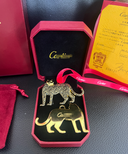 Pendentif de rétroviseur de voiture Léopard Doré de Luxe, Ornement Suspendu Unique, Décoration Intérieure Automobile Élégante pour Hommes, Cadeau de Fêtes - Product Image 2