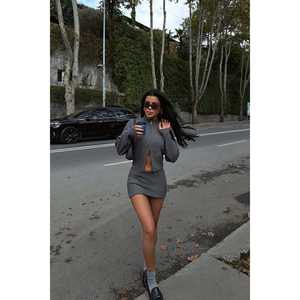 Cárdigan de Punto con Doble Cierre Balboa en Gris, Estilo Casual con Capucha, Lana Tejida para Otoño y Primavera, Opciones de Longitud Larga y Corta - Product Image 3