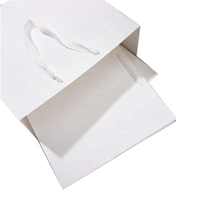 Khuyến Mãi Tùy Chỉnh Kích Thước Tiêu Chuẩn Các Tông Túi Giấy Với Rope Xử Lý - Product Image 4