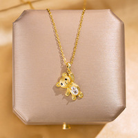 Vergoldete Vintage-Halskette aus Edelstahl mit Kupfer-Schmetterlingsblumen-Anhänger für Damen und Mädchen, Schmuckgeschenke