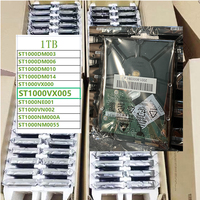 قرص صلب ST1000VX005 سعة 1 تيرابايت للمراقبة، 7200 دورة في الدقيقة، ذاكرة تخزين مؤقت 256 ميجابايت، SATA3، دعم تسجيل الفيديو على مدار الساعة طوال أيام الأسبوع، يدعم بث ما يصل إلى 64 كاميرا عالية الدقة، 180 تيرابايت/سنة
