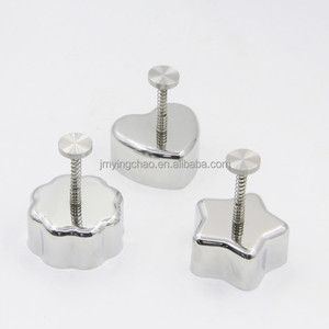 Thép Không Gỉ Hoa Hình Dạng Gạo Bóng Khuôn Cổ Điển Thư Rác Musubi DIY Bento Ăn Trưa Khuôn Trẻ Em Nhà Sản Xuất Sushi Công Cụ - Product Image 1