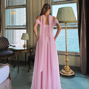 Robe de soirée élégante en mousseline de soie rose à épaules dénudées pour femmes, robe longue de style A, robe de bal formelle, robe de mariée, robe maxi pour femmes - Product Image 4
