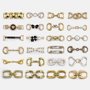 Commercio all'ingrosso della fabbrica 50 disegni in lega di metallo borsa della scarpa collegata catena fibbie accessori, il design personalizzato è il benvenuto - Product Image 2