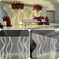 Toile de fond LED personnalisée en PVC acrylique blanc pour mariage, anniversaire, fête, décoration de scène d'événement