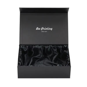 새틴 내부 포장이 포함된 고급 패키지 마그네틱 블랙 새틴 인서트 안감 선물 상자 포장 - Product Image 1
