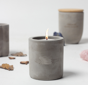 Pot à bougie cylindrique avec logo gravé sur mesure, finition gaufrée et couvercle en bois, fait main pour la décoration de Noël à la maison - Product Image 3