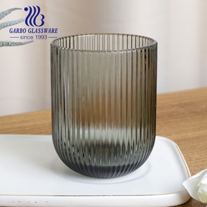 Gobelet à eau en <span class=keywords><strong>verre</strong></span> de Highball gaufré d'usine personnalisé de couleur grise unie avec la nouvelle ligne Design mariage verres à pied <span class=keywords><strong>verre</strong></span> à <span class=keywords><strong>vin</strong></span> tasse cadeau - Product Image 2