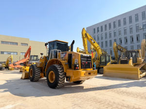 Chargeuse Cat 966H d'occasion en bon état, moteur C11 d'origine, sans révision, machine de chargement de taille moyenne, prête à l'expédition - Product Image 3