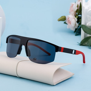 Gafas de Sol Deportivas para Ciclismo para Hombre, Montura Negra, Lentes Polarizadas de PC, Protección UV400, Diseño Cuadrilateral - Product Image 5