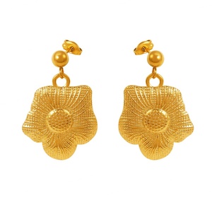 Pendientes de Girasol Estilo Retro Francés en Oferta, Diseño Moderno, Acero de Titanio Chapado en Oro Real de 18K - Product Image 4