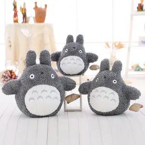 Vente en gros chaude mignon classique mignon Totoro peluche boulettes Totoro jeter peluche oreiller enfants cadeaux marchandises poupées