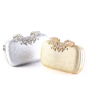 Magnifique pochette de soirée en métal scintillant pour femme, idéale pour les fêtes formelles et les mariages - Product Image 5