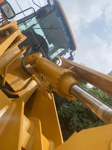 Chargeuse sur pneus Caterpillar 966H d'occasion de haute qualité, modèle 2021, capacité de la benne de 4,2 m, moteur et boîte de vitesses - Product Image 4