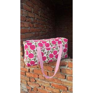 Bolsa de Viaje Acolchada de Algodón Hecha a Mano con Estampado Tradicional, Elegante, Ligera, Duradera y Espaciosa - Product Image 4