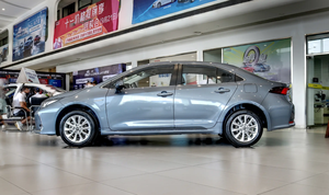 <span class=keywords><strong>Toyota</strong></span> <span class=keywords><strong>Corolla</strong></span> Hybrid <span class=keywords><strong>2019</strong></span> 1.8L E-CVT Edizione Flagship, Guida a Sinistra, Tetto Apribile, Telecamera Posteriore, Sedili in Tessuto - Product Image 4