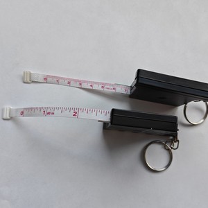 Cinta Métrica Retráctil <span class=keywords><strong>de</strong></span> 59.05 Pulgadas con Diseño <span class=keywords><strong>de</strong></span> Clapperboard, Cinta Métrica <span class=keywords><strong>de</strong></span> Costura con Llavero, Herramienta Imperial, Regalo para Diseñadores - Product Image 5