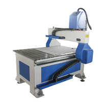 Machine CNC 6090 de table compacte à prix abordable pour le travail du bois et les moteurs de voyage en cuivre