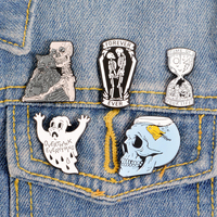 Hayatınızı kum saati emaye Pin hayalet İskelet balık tankı broş rozeti broş çanta Denim gömlek yaka iğneler gotik kedi takı hediye
