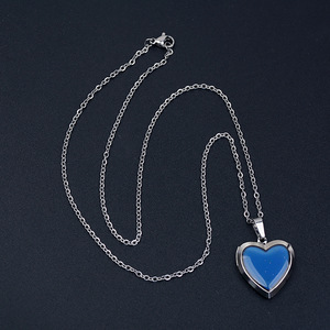 Nouveauté : Collier en acier inoxydable à détection de température, changeant de couleur, motif cœur, pour femmes et filles - Product Image 4