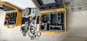 เครื่องมือสำรวจคุณภาพสูงจาก South High Quality Surveying Instrument รุ่น GNSS Survey Hand South Hi-Target S82 G6 Gps Rtk Gnss - Product Image 2