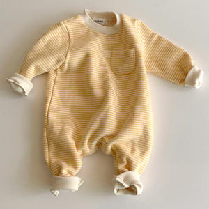 Monos de una pieza acolchados a rayas para bebés, unisex, informales, gruesos, ropa de invierno para niños pequeños - Product Image 1