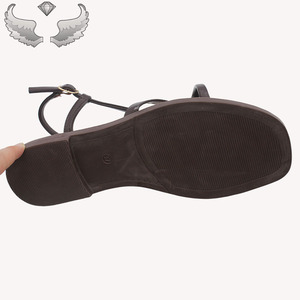 Sandales pour femmes tendance, résistantes à l'usure, prêtes à être expédiées, durables, respirantes, légères, pour les loisirs, vente en gros - Product Image 6