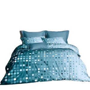 Set di Lenzuola 200TC in Cotone 100% Morbido con Stampa Floreale Premium, Design Moderno Piegato a Basso Prezzo - Product Image 1