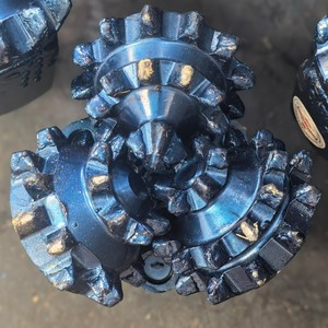 Iadc117 12 <span class=keywords><strong>1</strong></span>/<span class=keywords><strong>4</strong></span> "Thép răng tricone khoan <span class=keywords><strong>bit</strong></span> cho nước cũng khoan - Product Image 1