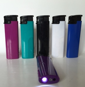 Chất lượng cao LED <span class=keywords><strong>flash</strong></span> Inflatable thuốc lá điện tử nhựa gas nhẹ hơn <span class=keywords><strong>CR</strong></span> chứng nhận bơm lại xách tay cho quà tặng - Product Image 3